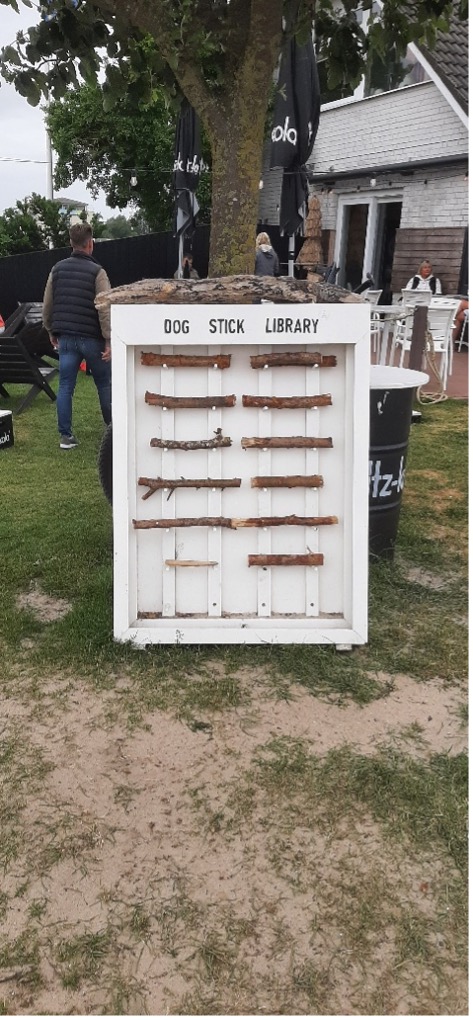 Hundestock Ausleihe am Strand Hundestock Ausleihe am Strand von Grömitz